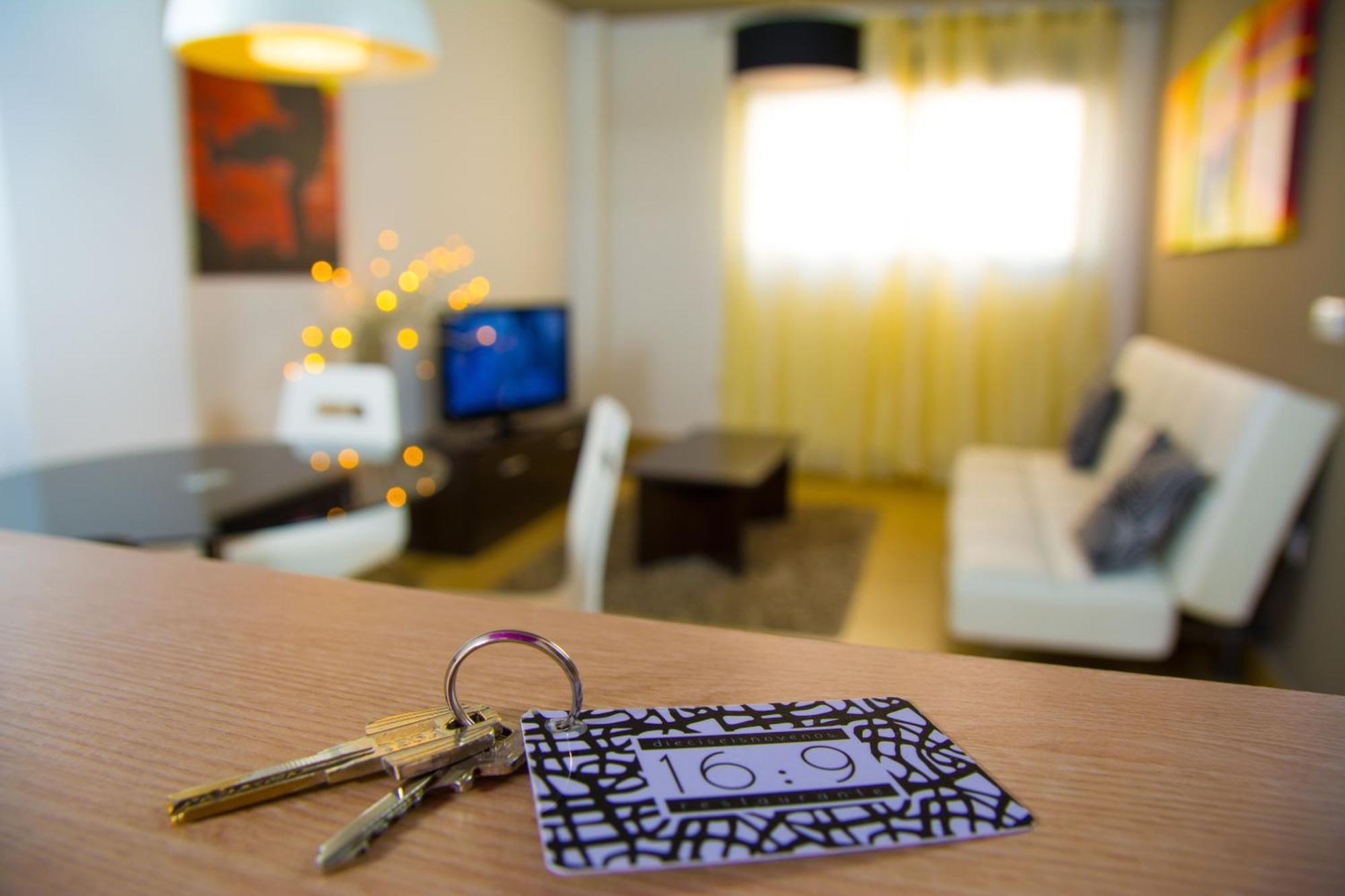 Apartamentos 16:9 Playa Suites Almería Buitenkant foto