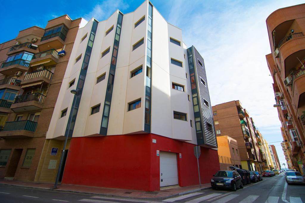 Apartamentos 16:9 Playa Suites Almería Buitenkant foto